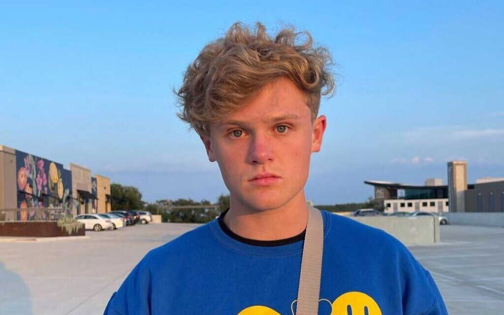 f91fc9e6c0d49e5abaa2b16942f0af94958abc07 1 - Ryan Trahan Fans